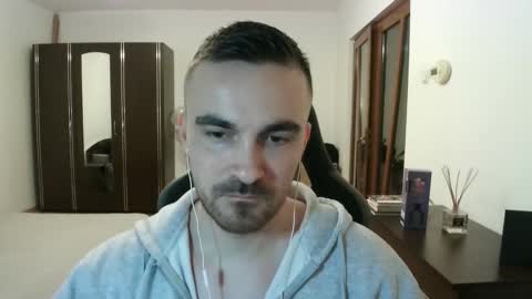 Victor online show from April 5, 8:28 pm