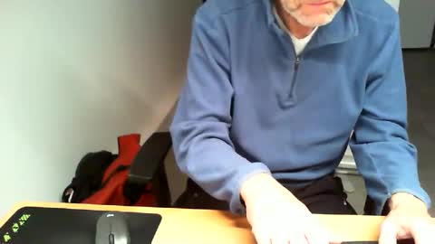 Snapshot of mucfag chatting on January 7, 6:49 am mucfag online show from January 7, 6:49 am