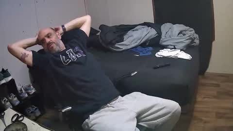 Muffdiver online show from February 21, 2:23 am