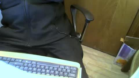 Snapshot of muller520 chatting on January 14, 2:32 pm muller520 online show from January 14, 2:32 pm