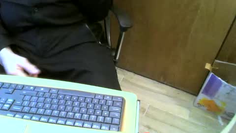 Snapshot of muller520 chatting on January 17, 12:31 pm muller520 online show from January 17, 12:31 pm
