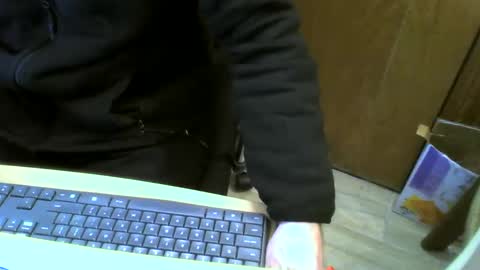 Snapshot of muller520 chatting on January 24, 10:53 am muller520 online show from January 24, 10:53 am