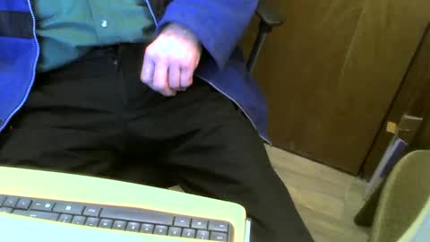 Snapshot of muller520 chatting on February 3, 4:10 pm muller520 online show from February 3, 4:10 pm