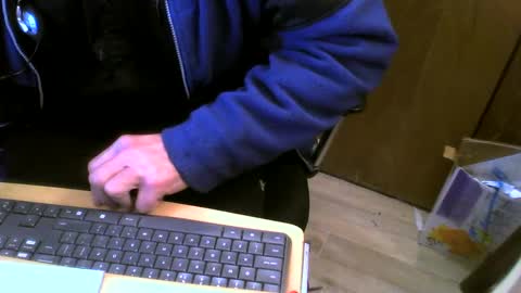 Snapshot of muller520 chatting on March 3, 5:29 pm muller520 online show from March 3, 5:29 pm