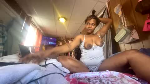 Snapshot of mumnxdor chatting on April 17, 1:25 pm mumnxdor online show from April 17, 1:25 pm