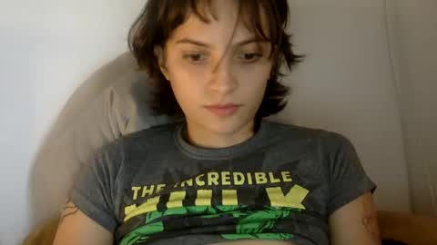 Snapshot of munchi_ chatting on December 5, 8:55 pm   online show from December 5, 8:55 pm