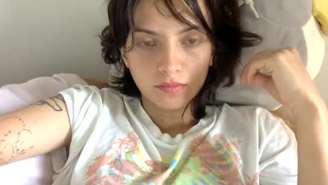 Snapshot of munchi_ chatting on January 11, 2:04 pm   online show from January 11, 2:04 pm