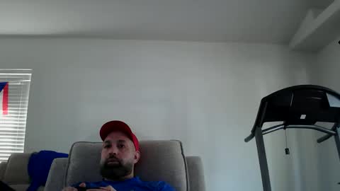 Snapshot of munchies420 chatting on February 13, 8:27 pm Bearded online show from February 13, 8:27 pm