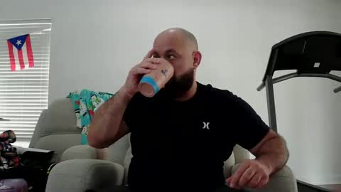 Snapshot of munchies420 chatting on March 16, 7:18 pm Bearded online show from March 16, 7:18 pm