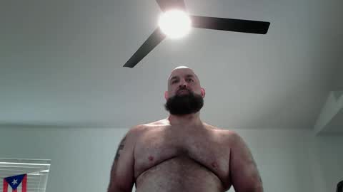Snapshot of munchies420 chatting on May 11, 4:04 pm Bearded online show from May 11, 4:04 pm