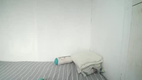 Snapshot of munyekang_vrutal chatting on December 20, 4:20 am moan yeeka online show from December 20, 4:20 am