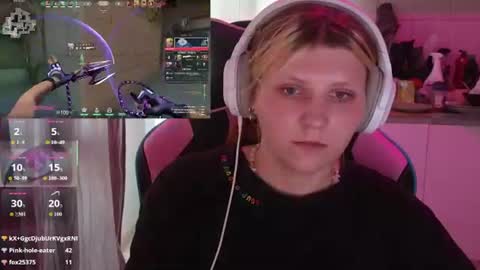Snapshot of mura_muur chatting on July 15, 6:40 am Milana online show from July 15, 6:40 am