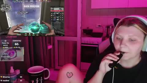 Snapshot of mura_muur chatting on July 16, 6:25 pm Milana online show from July 16, 6:25 pm