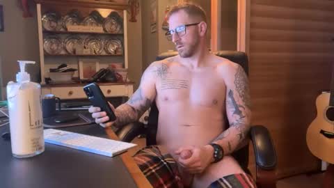 Snapshot of murdockjones7989 chatting on November 16, 10:43 am murdockjones7989 online show from November 16, 10:43 am