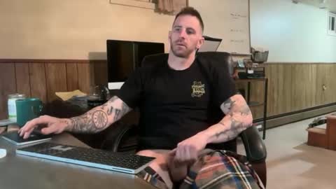 Snapshot of murdockjones7989 chatting on February 4, 9:59 am murdockjones7989 online show from February 4, 9:59 am