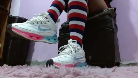 Snapshot of murielbrown chatting on January 27, 12:54 am Muriel online show from January 27, 12:54 am