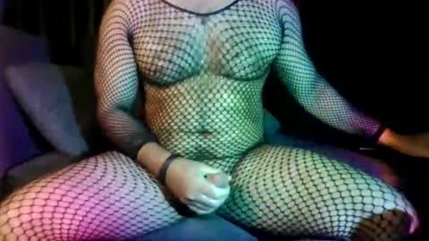 Snapshot of muscbttmbitch chatting on May 18, 8:03 pm muscbttmbitch online show from May 18, 8:03 pm