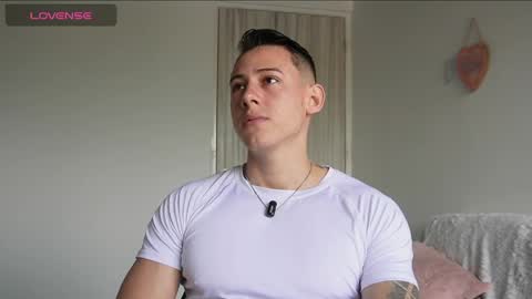 Snapshot of muscle_king_cum chatting on May 27, 12:57 pm muscle_king_cum online show from May 27, 12:57 pm