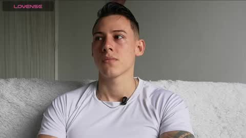 Snapshot of muscle_king_cum chatting on May 29, 2:04 pm muscle_king_cum online show from May 29, 2:04 pm