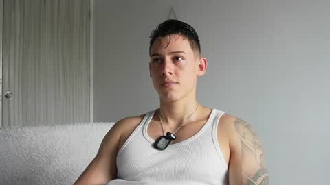 muscle_king_cum online show from June 22, 2:03 pm