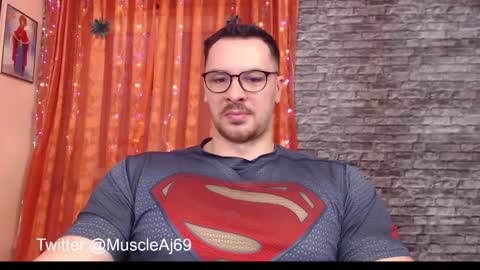 Snapshot of muscleaj69 chatting on December 22, 2:38 pm AJ online show from December 22, 2:38 pm
