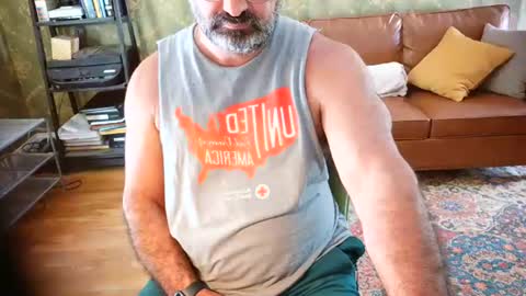 Snapshot of muscledadbear chatting on July 9, 4:44 pm Jordan El Din online show from July 9, 4:44 pm