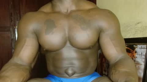 Snapshot of musclegodsammy23 chatting on February 11, 2:11 pm musclegod23 online show from February 11, 2:11 pm