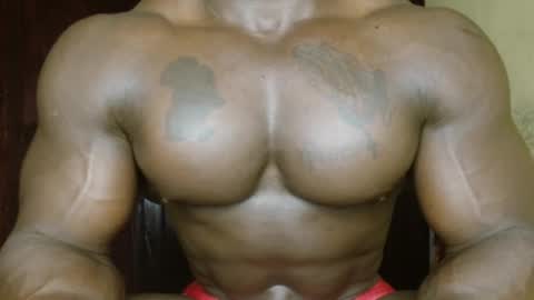 Snapshot of musclegodsammy23 chatting on February 25, 2:16 pm musclegod23 online show from February 25, 2:16 pm