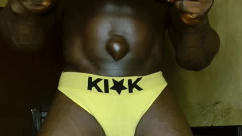 musclegod23 online show from March 18, 1:09 am