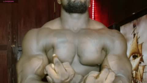 Snapshot of musclegodsammy23 chatting on May 16, 10:36 am musclegod23 online show from May 16, 10:36 am