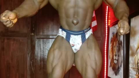 Snapshot of musclegodsammy23 chatting on May 26, 8:49 pm musclegod23 online show from May 26, 8:49 pm
