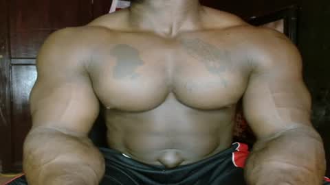 Snapshot of musclegodsammy23 chatting on July 14, 7:08 pm musclegod23 online show from July 14, 7:08 pm