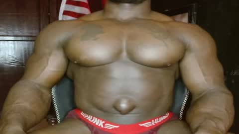 Snapshot of musclegodsammy23 chatting on July 19, 9:24 am musclegod23 online show from July 19, 9:24 am