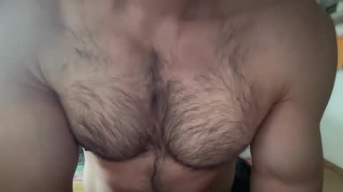 Snapshot of musclehair3 chatting on April 24, 8:39 am musclehair3 online show from April 24, 8:39 am