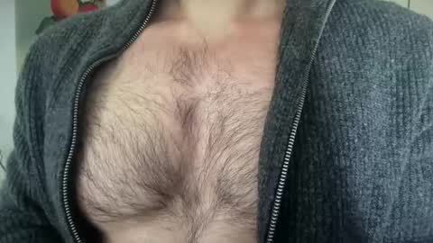 Snapshot of musclehair3 chatting on April 30, 7:58 am musclehair3 online show from April 30, 7:58 am