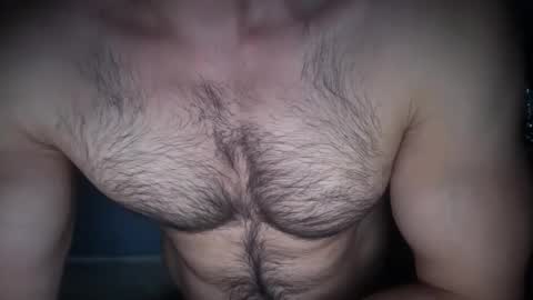 Snapshot of musclehair3 chatting on May 1, 10:36 pm musclehair3 online show from May 1, 10:36 pm