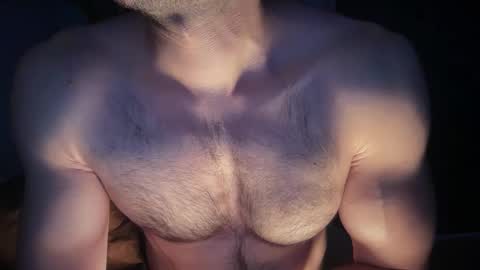 Snapshot of musclehair3 chatting on May 17, 7:54 pm musclehair3 online show from May 17, 7:54 pm