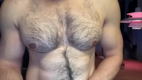 Snapshot of musclehair3 chatting on June 6, 8:57 pm musclehair3 online show from June 6, 8:57 pm