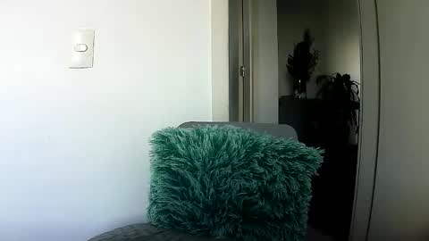 muscleoss online show from April 14, 6:47 pm