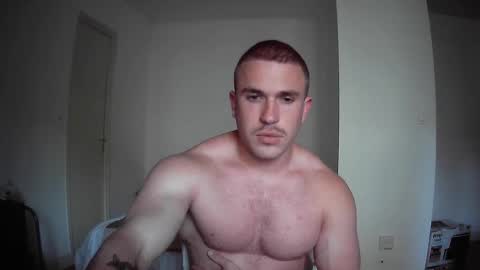 Snapshot of muscleshow00 chatting on February 25, 4:31 pm muscleshow00 online show from February 25, 4:31 pm