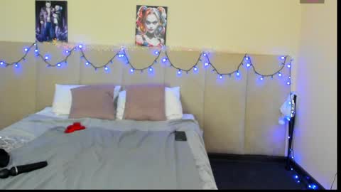 Snapshot of musclexxxbarbie chatting on January 4, 8:59 pm Eva online show from January 4, 8:59 pm