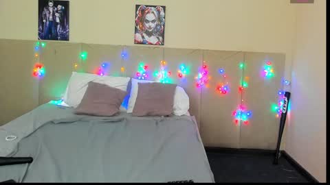 Snapshot of musclexxxbarbie chatting on February 4, 12:22 pm Eva online show from February 4, 12:22 pm