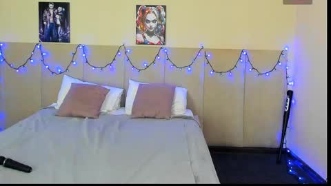 Snapshot of musclexxxbarbie chatting on March 9, 11:03 pm Eva online show from March 9, 11:03 pm