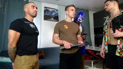 Snapshot of muscularfriend chatting on May 10, 3:50 pm Ivan online show from May 10, 3:50 pm