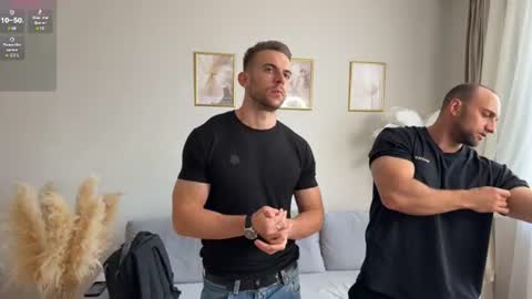 Snapshot of muscularfriend chatting on July 23, 7:39 am Ivan online show from July 23, 7:39 am