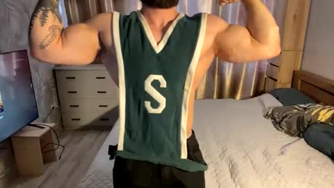 Snapshot of muscularjuggler chatting on March 17, 4:06 am muscularjuggler online show from March 17, 4:06 am