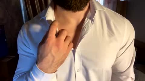 Snapshot of muscularjuggler chatting on April 8, 1:38 am muscularjuggler online show from April 8, 1:38 am