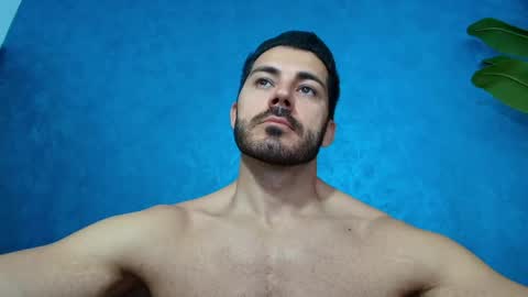 Snapshot of muscularmaster chatting on June 2, 9:22 am muscularmaster onlyfans online show from June 2, 9:22 am