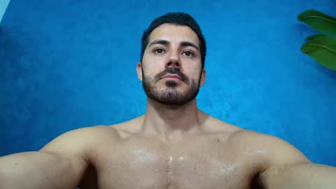 Snapshot of muscularmaster chatting on June 2, 9:50 pm muscularmaster onlyfans online show from June 2, 9:50 pm