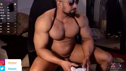 Snapshot of musculusx chatting on August 1, 4:28 pm Musculus online show from August 1, 4:28 pm